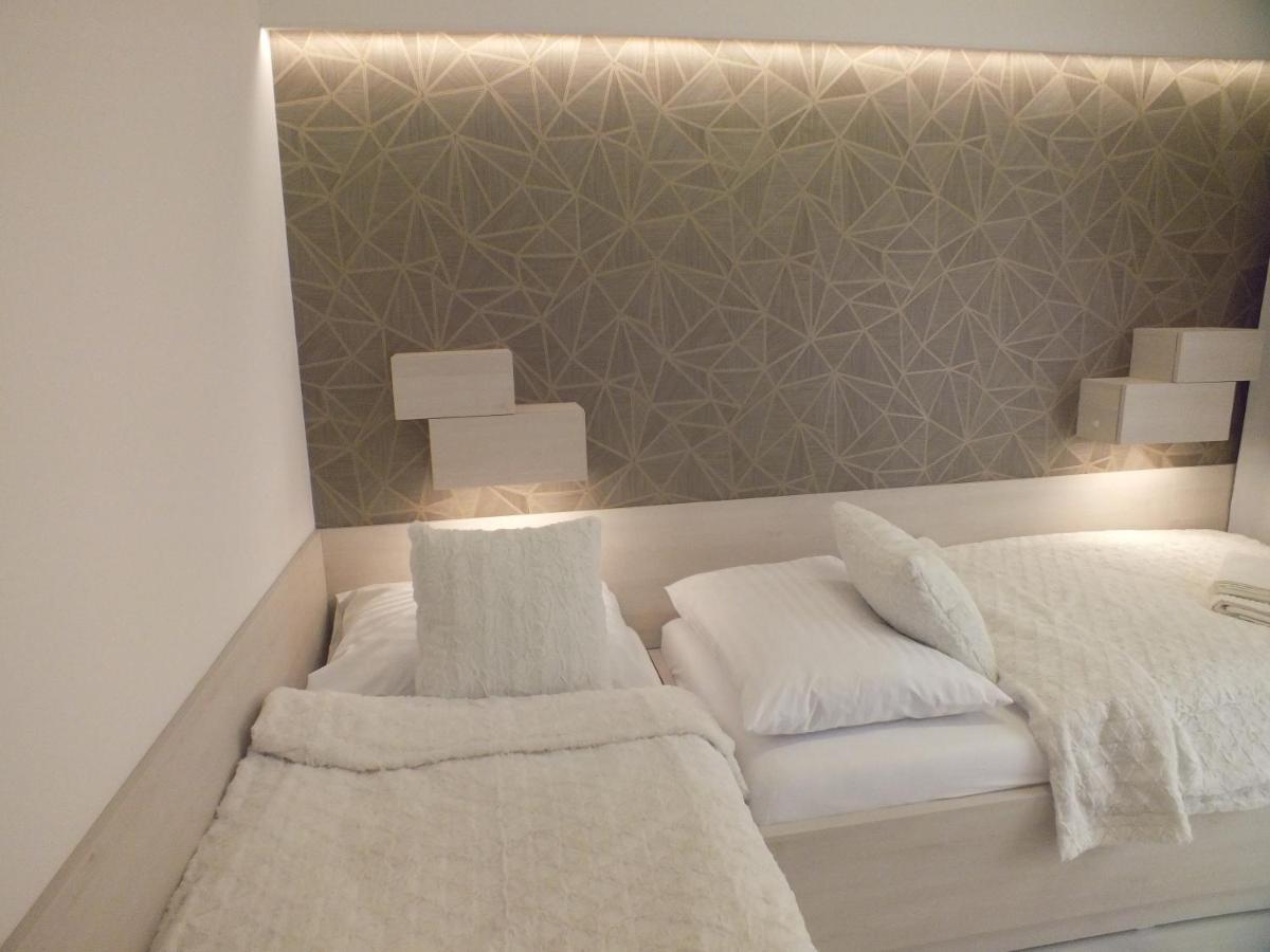 Hotel Artin バルデヨフ エクステリア 写真